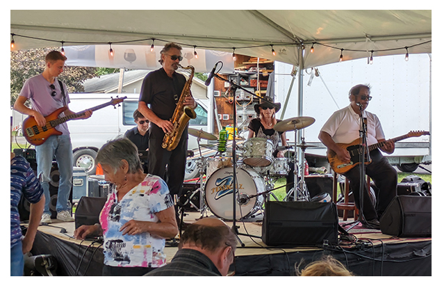 Freddie and the Cruisers ay Oak Creek Lions Fest 9-2-2023